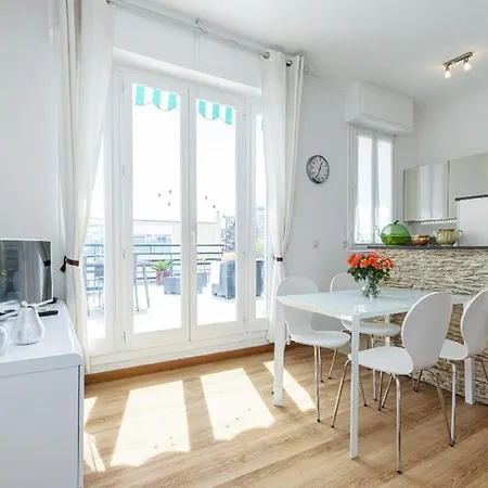 شقة Deux Pieces Terrasse Sous Les Etoiles نيس