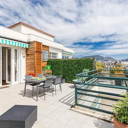 公寓 Deux Pieces Terrasse Sous Les Etoiles 尼斯